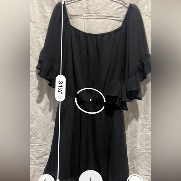 Endless Rose off the shoulder half sleeve black romper sz:medium - Picture 9 of 11